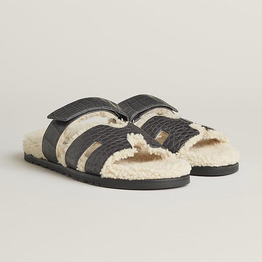 Hermes Slippers Black Leather With Fur