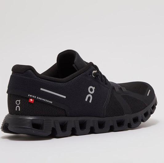 On Cloud Sneakers Black